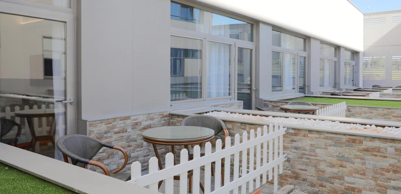 Hotel Villa Odon Villaviciosa de Odon Luaran gambar