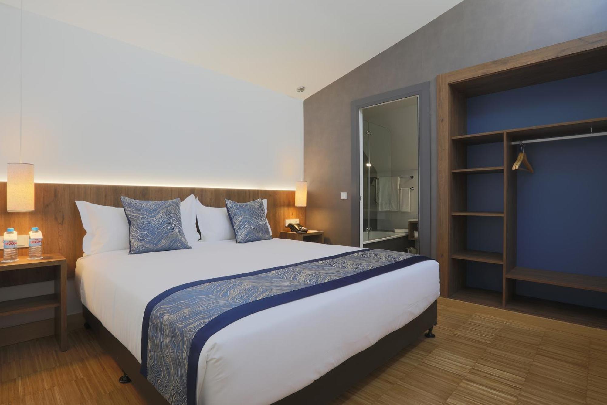 Hotel Villa Odon Villaviciosa de Odon Luaran gambar